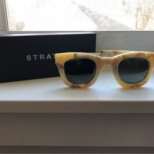 Strata Roadcase Sunglasses